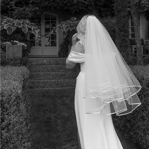 Sarah Seven Helena Veil